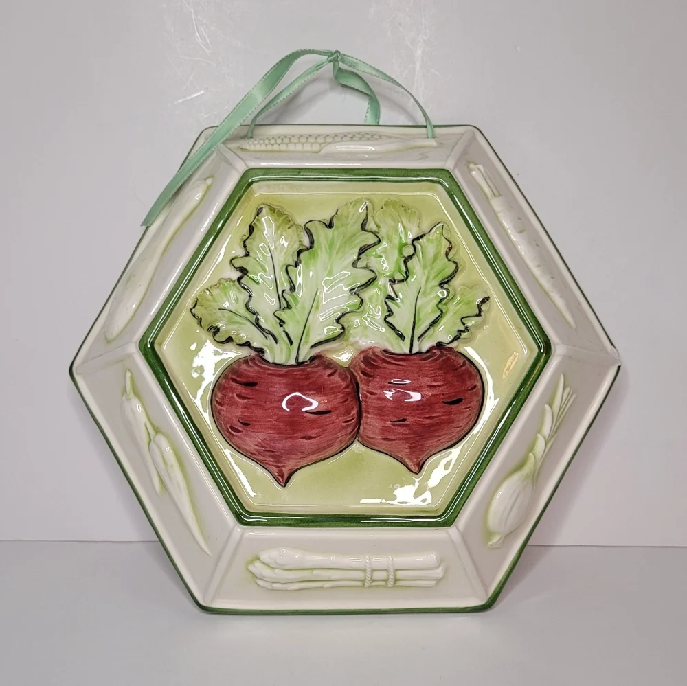 Spring Beets Vintage Ceramic Mold by Sigma the Tastesetter Japan